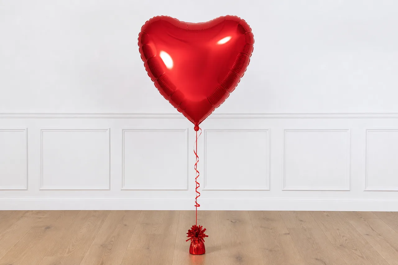 Foil heart balloon